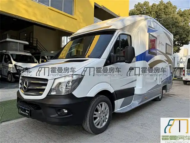 North RV North Dream Chaser 2019