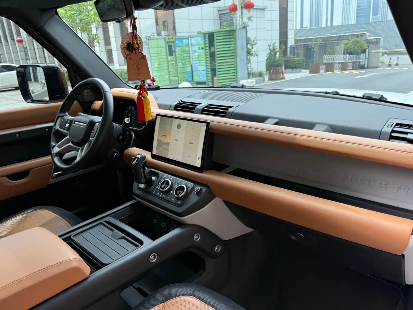 Land Rover Defender 2024 110 3.0T P400 X-DYNAMIC HSE фото 7
