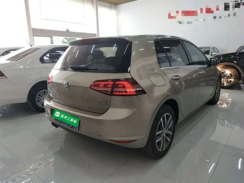 Volkswagen Golf 2017 230TSI Auto Luxury Millionth Anniversary Edition фото 7