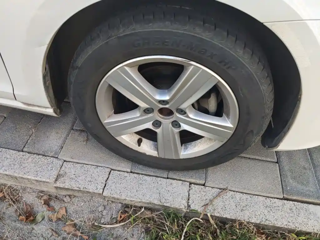 Фото 8 - Volkswagen Golf