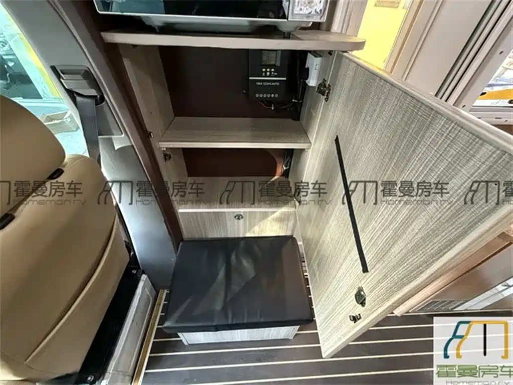 North RV North Dream Chaser 2019 2019 Base Model
