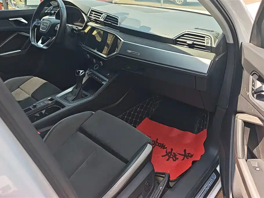 Audi Q3 2021 35 TFSI Fashion Sport фото 8