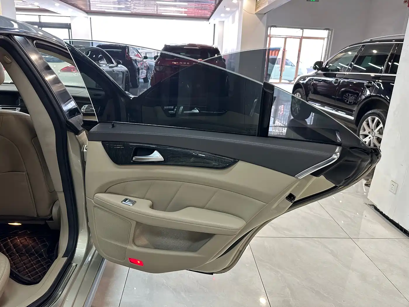 Mercedes-Benz CLS 2012 CLS 300 CGI фото 12