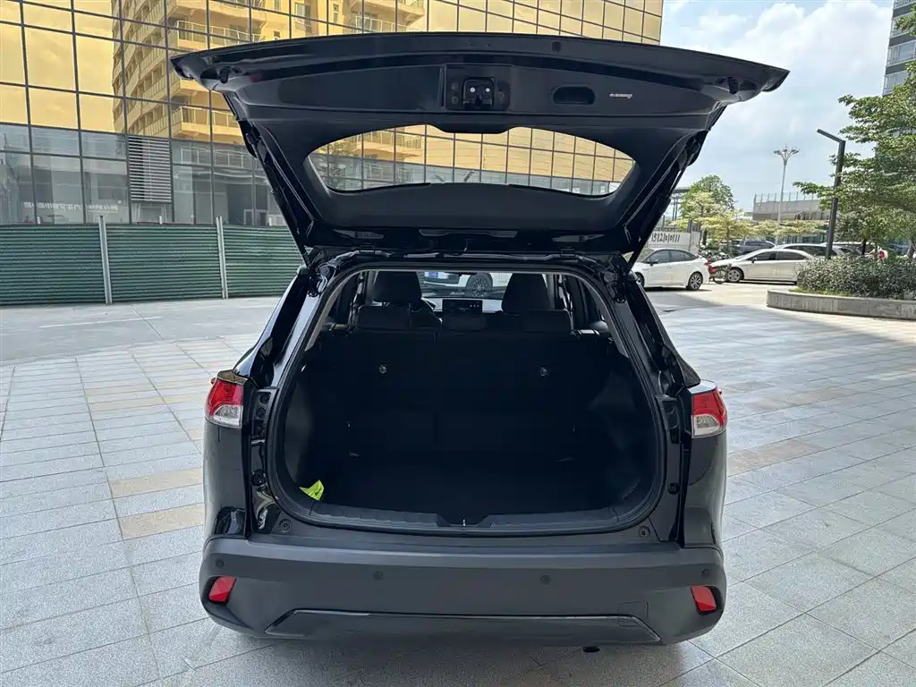 Toyota Corolla Cross 2024 2.0L Smart Hybrid Dual Engine Pioneer Edition фото 18