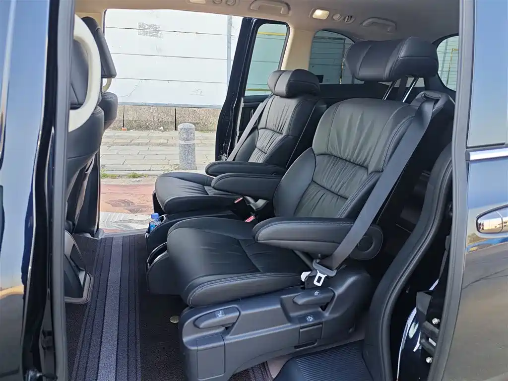 Honda Odyssey 2026 2024 2.0L e:HEV Sharp·Smart Edition