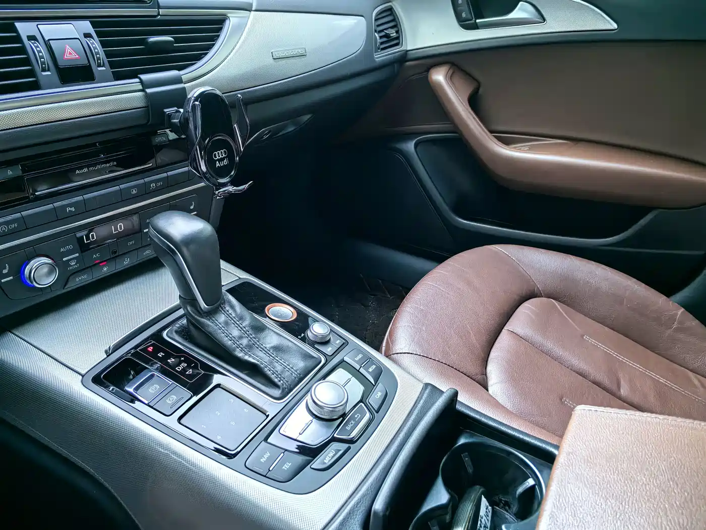 Audi A6L 2018 30th Anniversary 45 TFSI quattro Sport фото 11