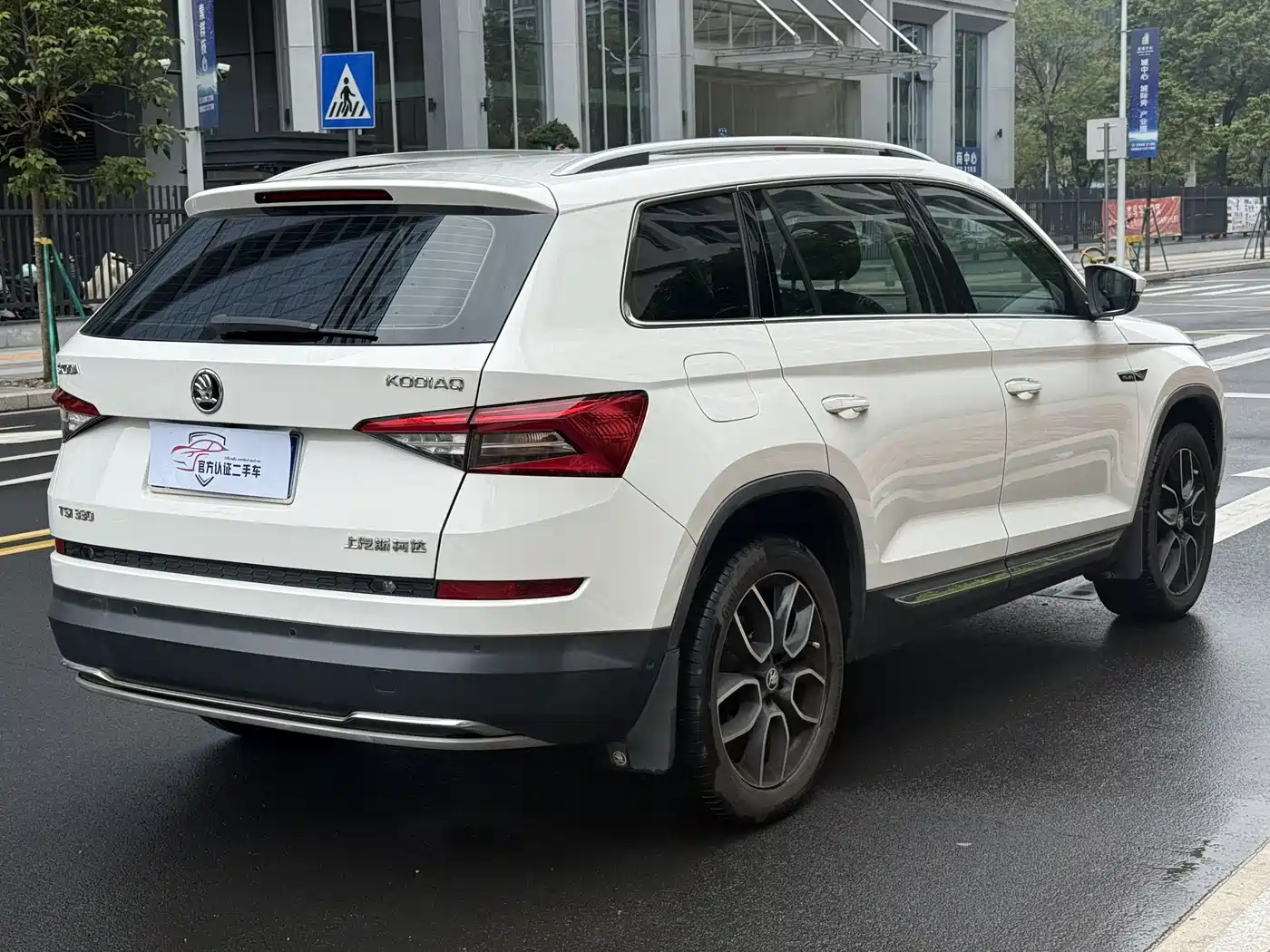 Škoda Kodiaq 2019 TSI330 7-seater 2WD Luxury Premium Edition China VI фото 4