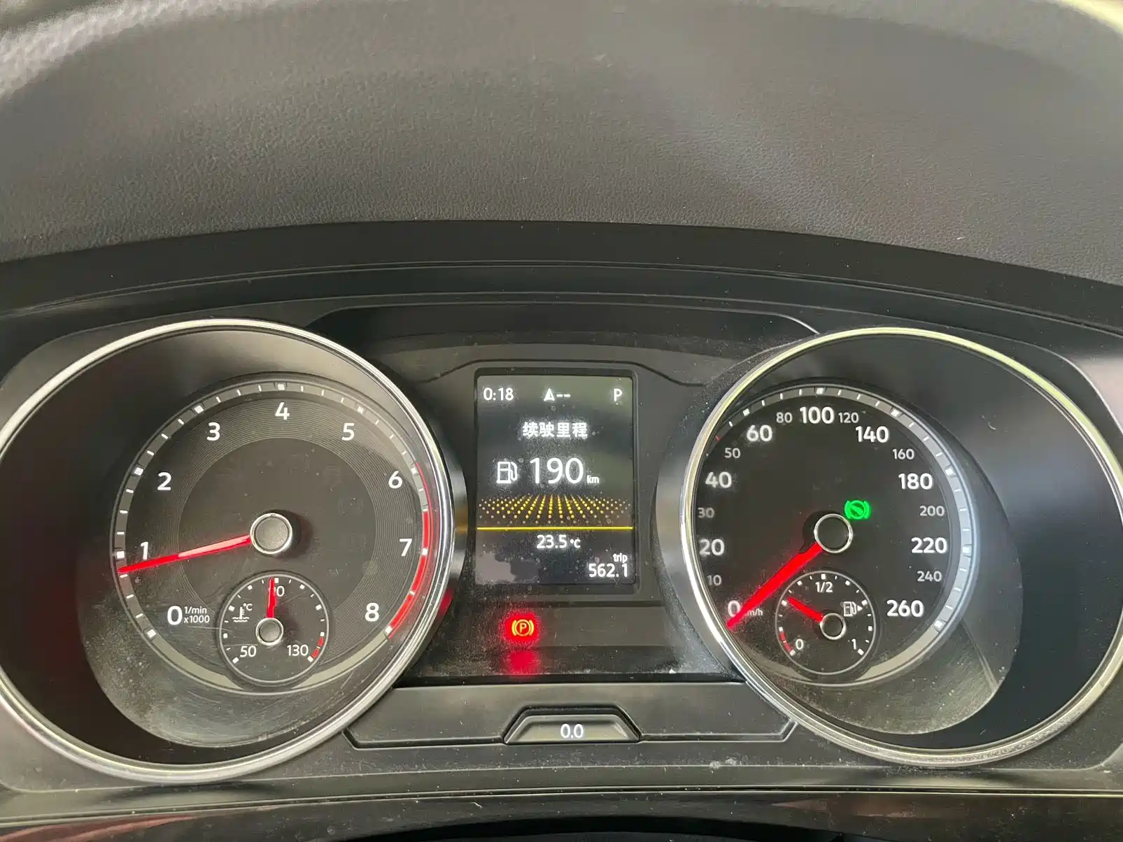 Фото 23 - Volkswagen Tiguan L