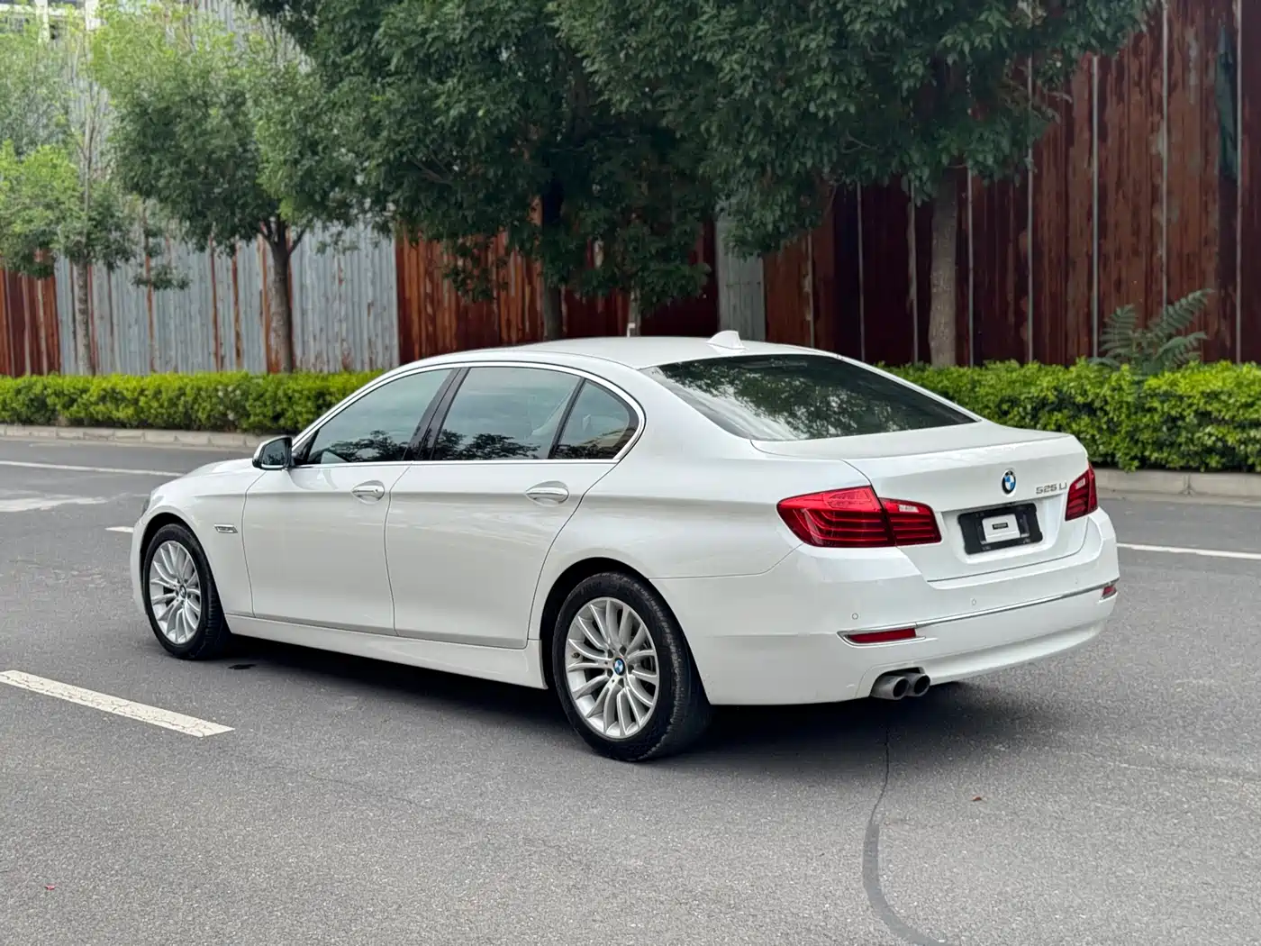 BMW 5 Series 2017 525Li Luxury Design Package фото 13