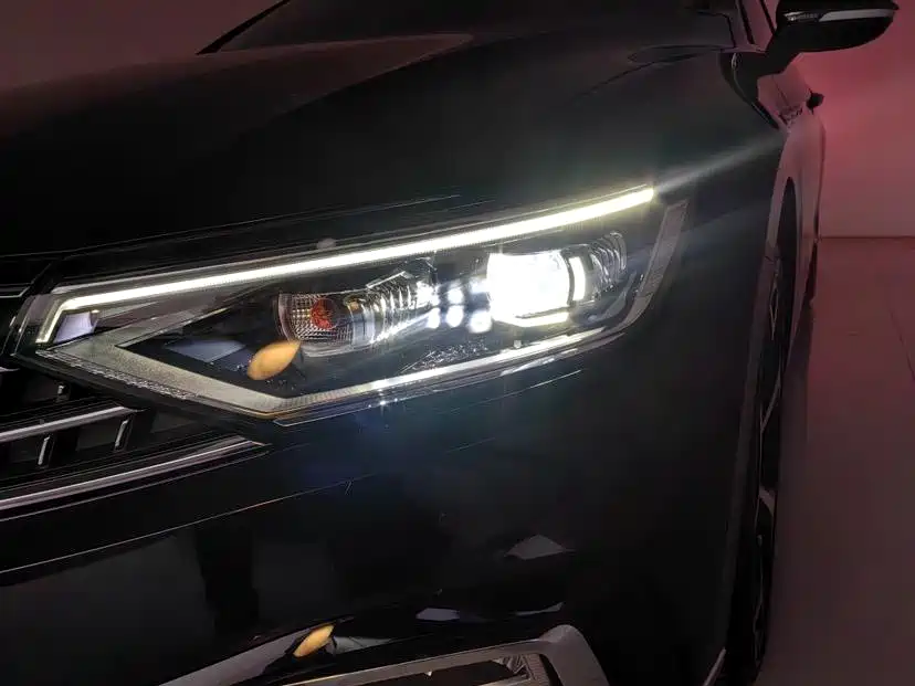 Volkswagen Magotan 2023 2 Million Units Anniversary Edition 330TSI DSG Leading Type фото 14