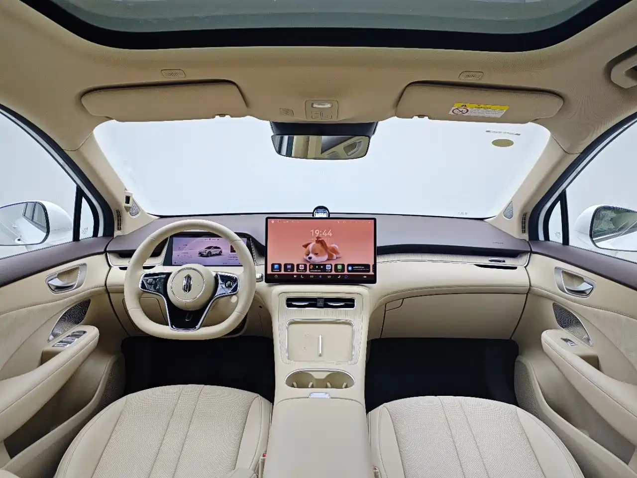 Фото 8 - Shangjie SUV