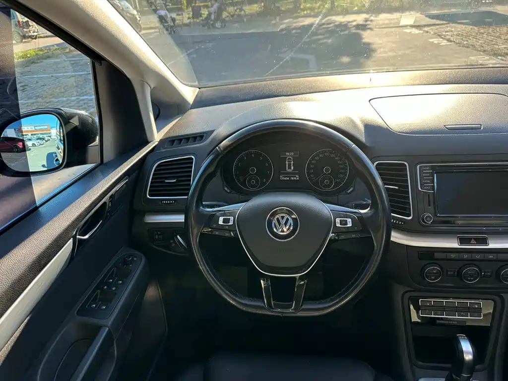 Фото 22 - Volkswagen Sharan