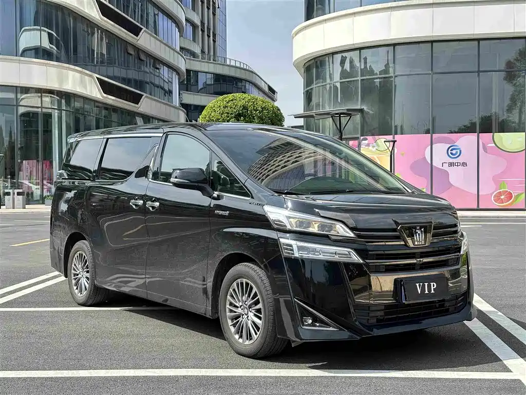 Фото 3 - Toyota Vellfire