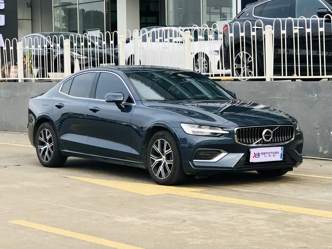 Volvo S60 2025 B4 Smart Luxury Edition фото 2