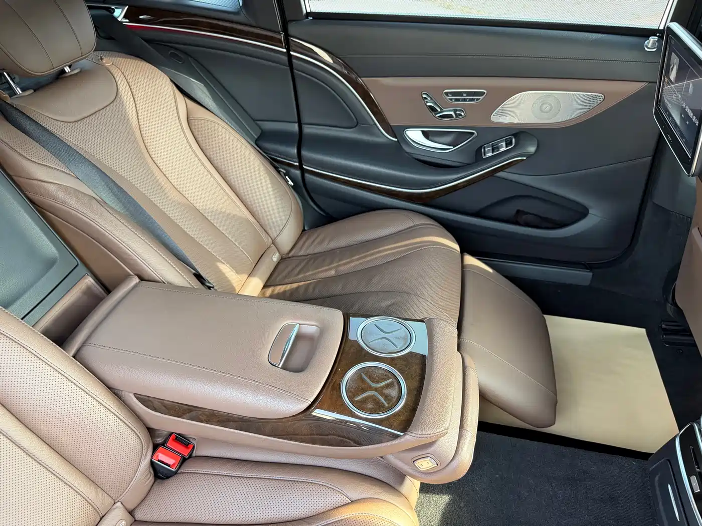 Mercedes-Benz Maybach S-Class 2015 S 400 4MATIC фото 16