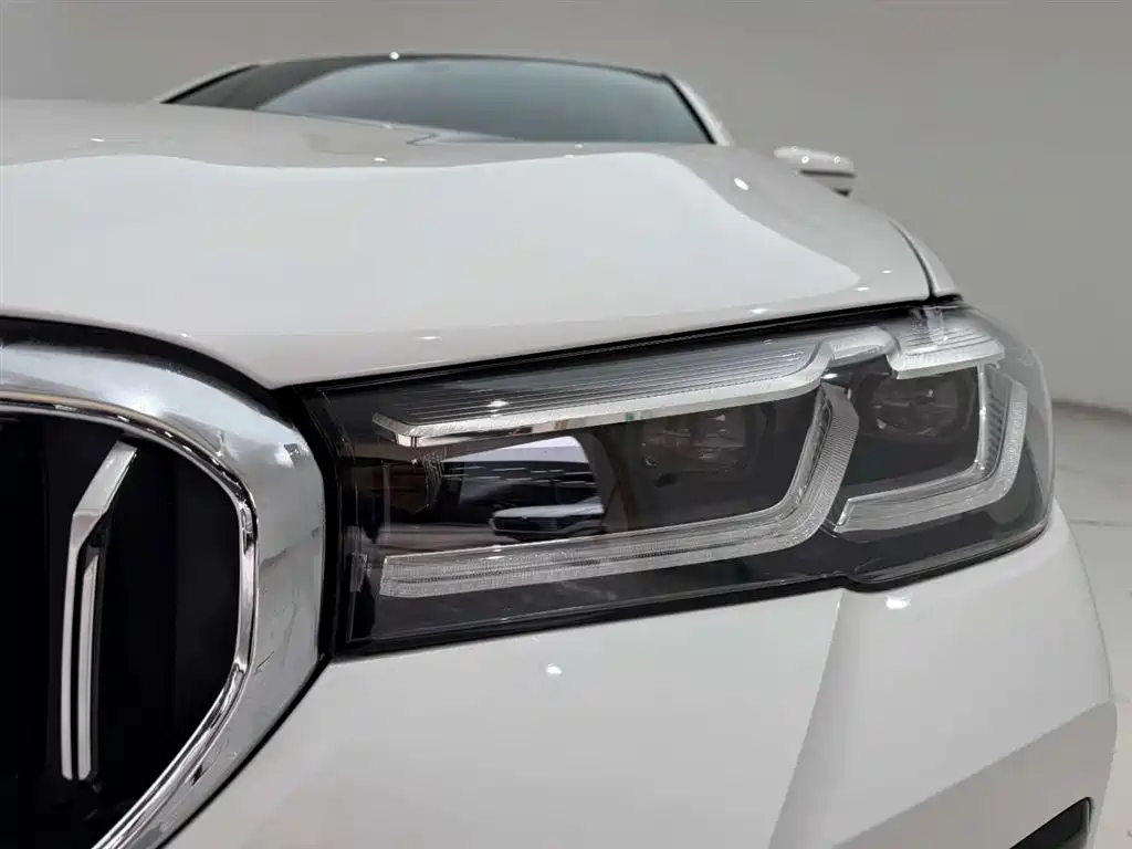 BMW 5 Series 2022 Facelift 530Li Leading M Sport Package фото 2