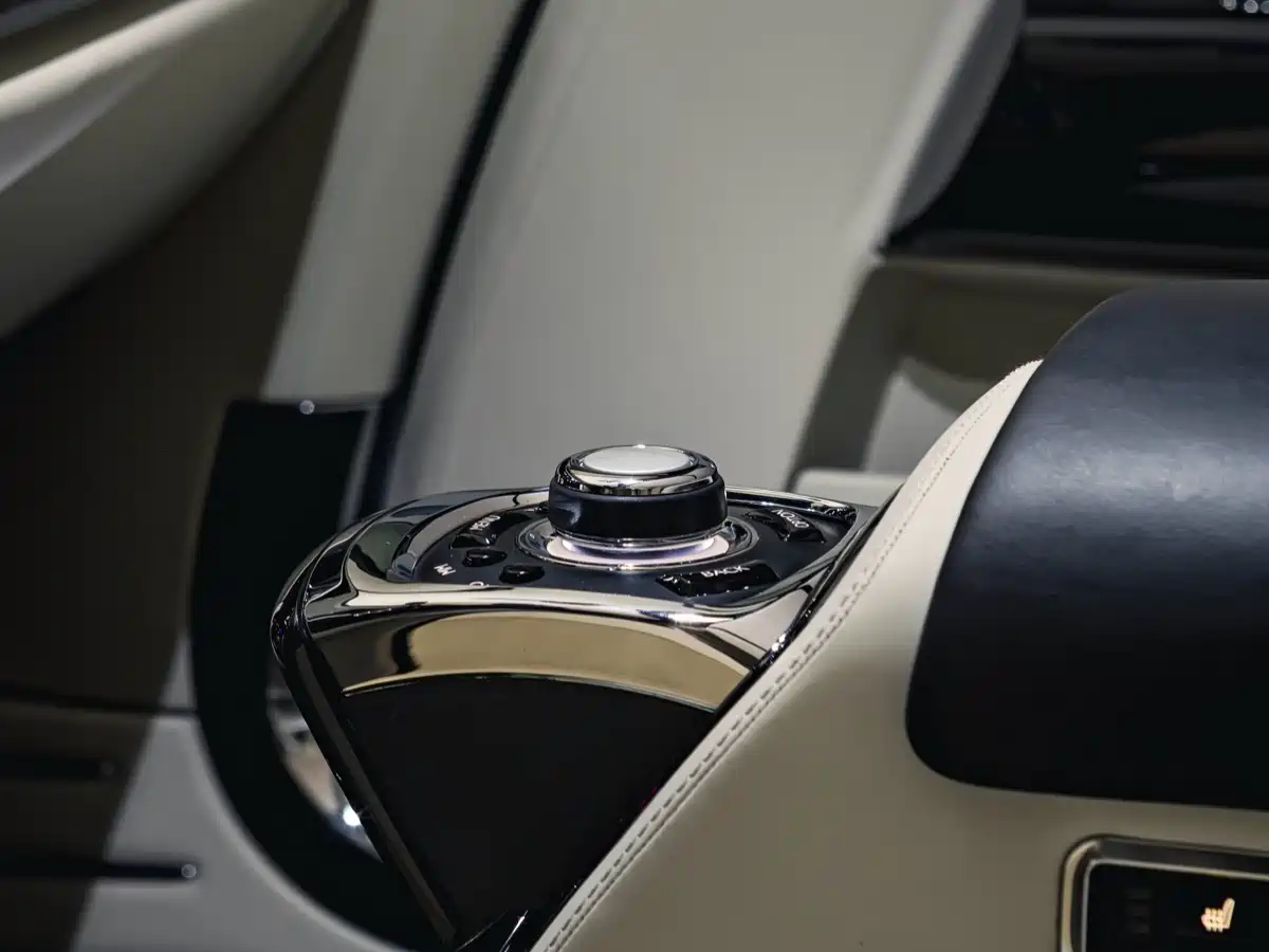 Фото 24 - Rolls-Royce Phantom