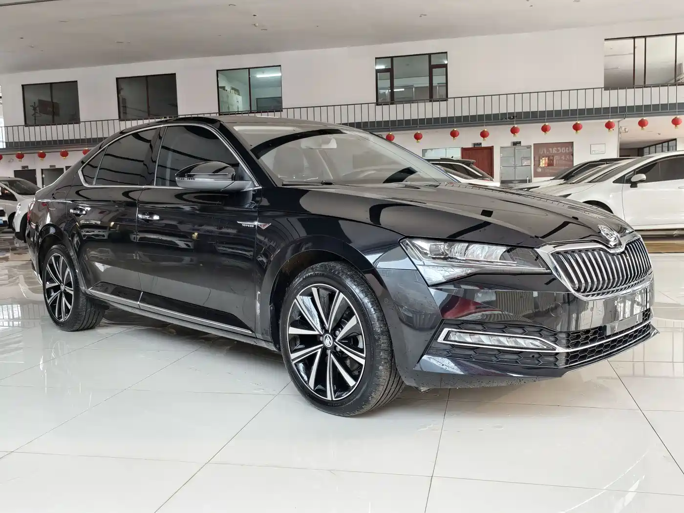 Škoda Superb 2023 Facelift TSI280 DSG Premium Edition фото 2