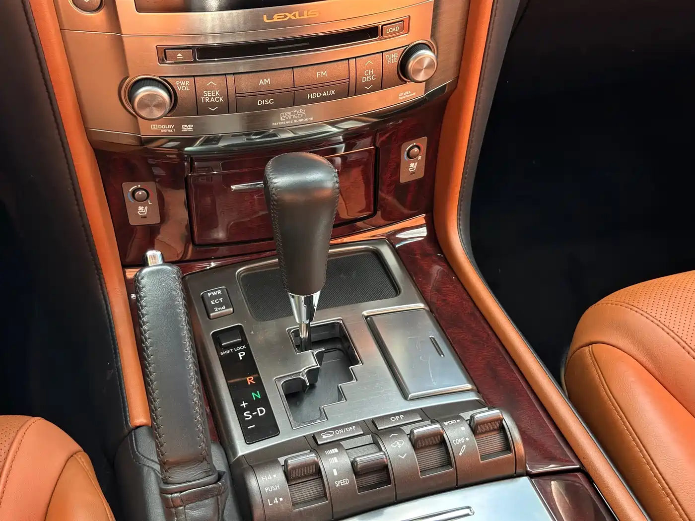 Lexus LX 2012 Model 570 фото 16