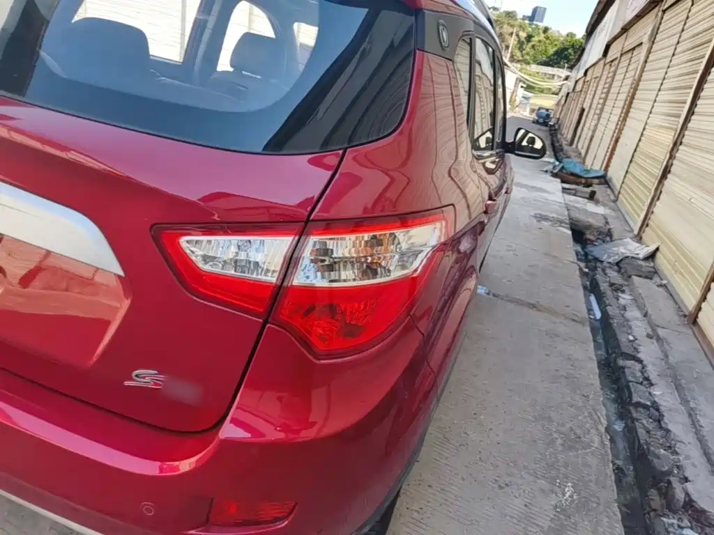 Changan CS35 2017 2016 1.6L Automatic Luxury Model China V