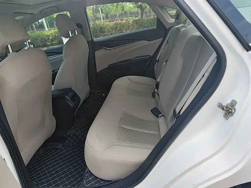 Buick Excelle 2015 15N Manual Elite фото 17