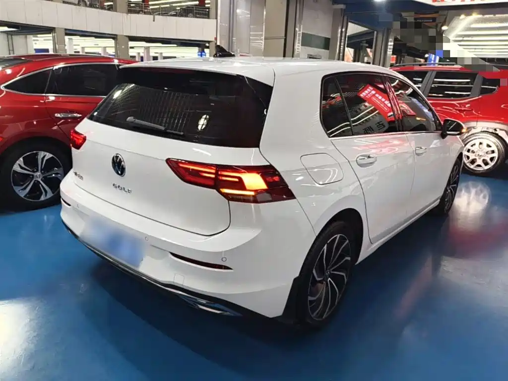 Volkswagen Golf 2021 280TSI DSG 30th Anniversary Edition фото 7