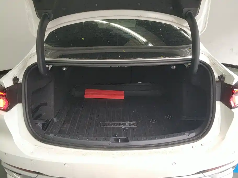 Ford Mondeo 2025 2025 1.5T EcoBoost Luxury