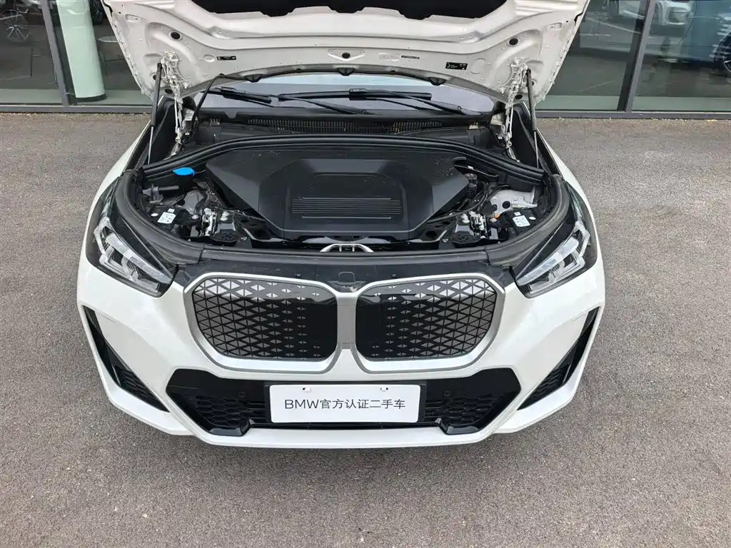 BMW iX1 2025 2025 eDrive25L M Sport Package