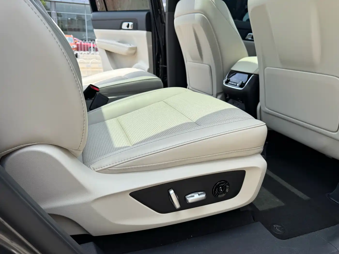Фото 34 - Li Auto Li ONE