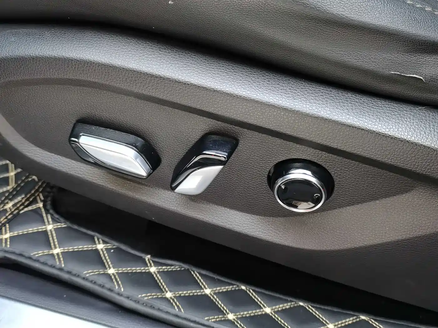 Ford Territory 2023 2023 EcoBoost 225 Premium 7-Seater (2/2/3)