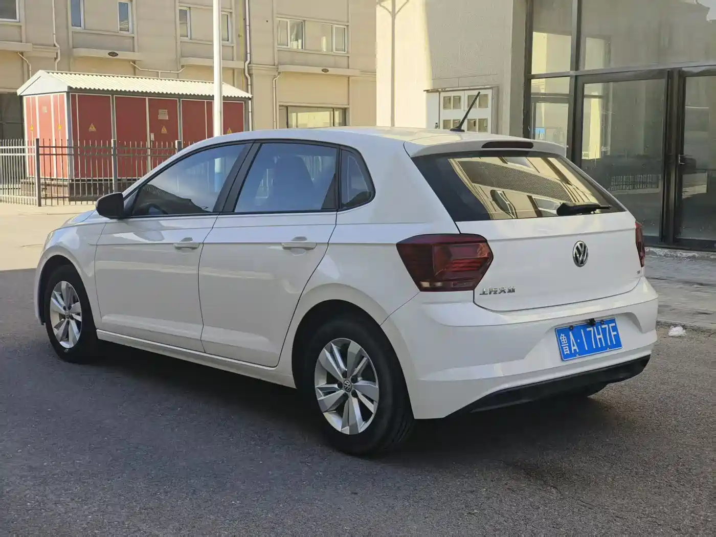 Volkswagen Polo 2019 Plus 1.5L Automatic Panorama Enjoyment Edition фото 9