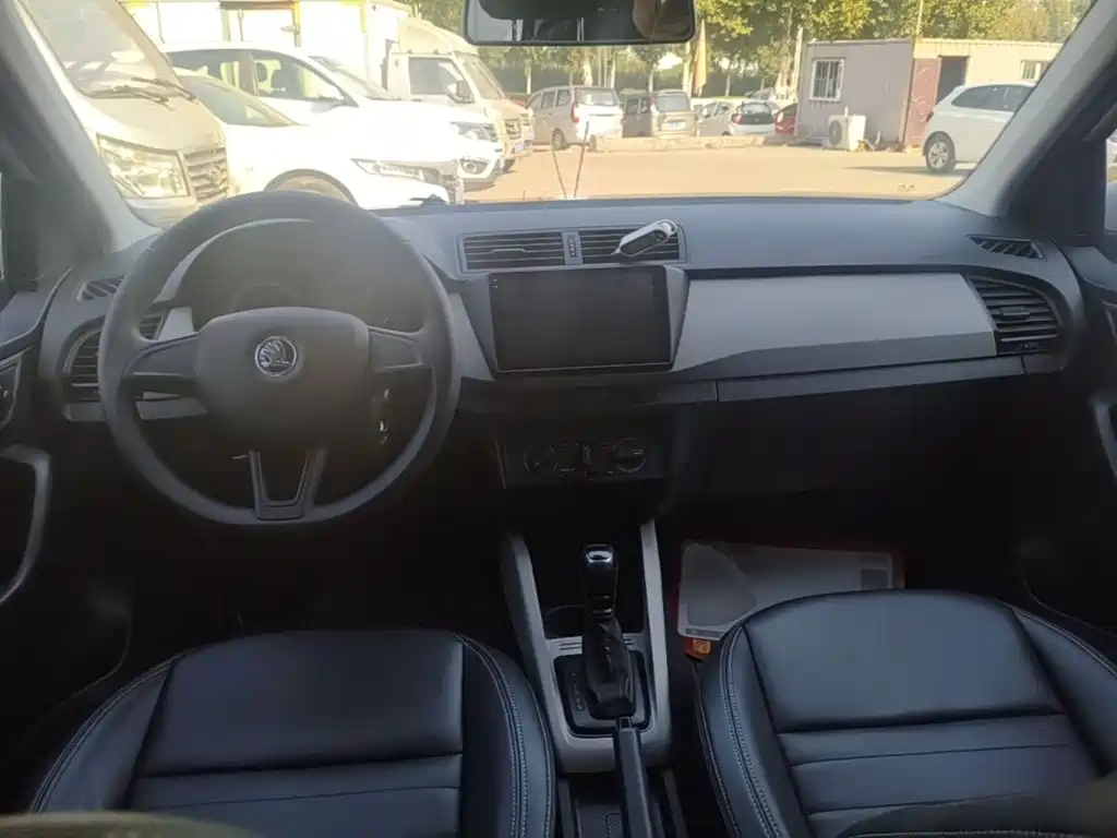 Škoda Fabia 2017 2017 1.4L Auto Car Enjoy Edition