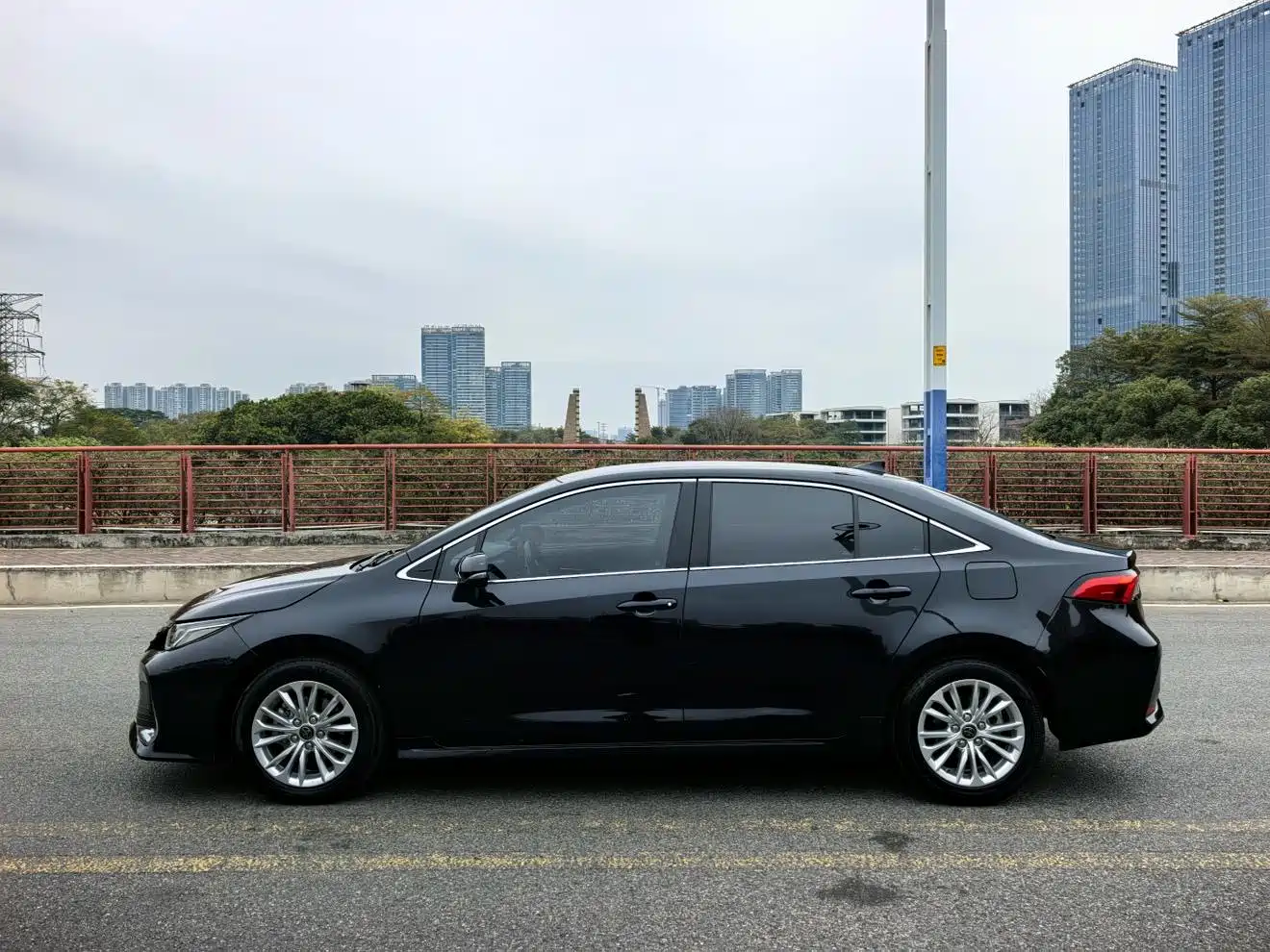 Toyota Allion 2021 2.0L Progressive Edition фото 19
