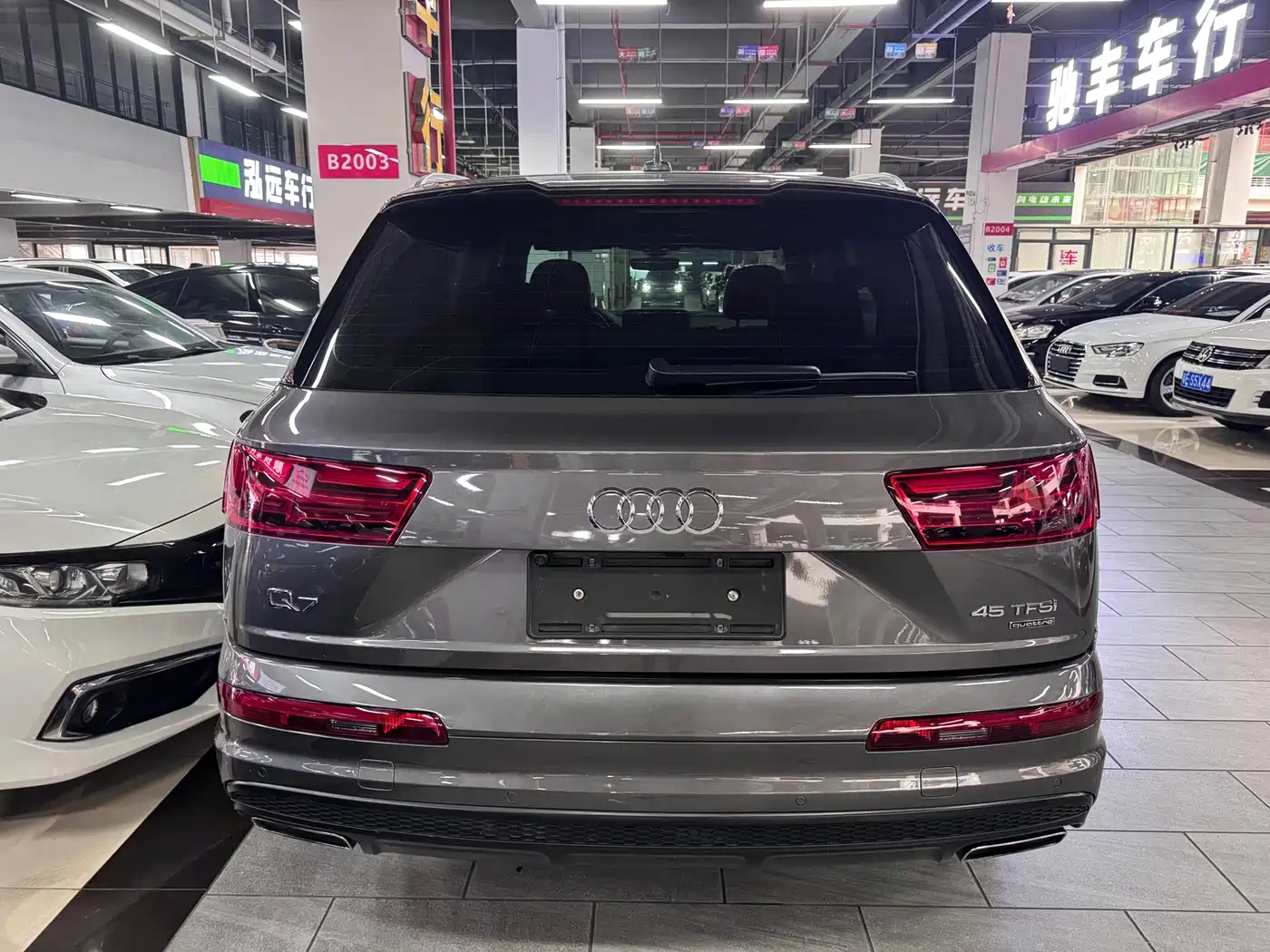 Фото 4 - Audi Q7