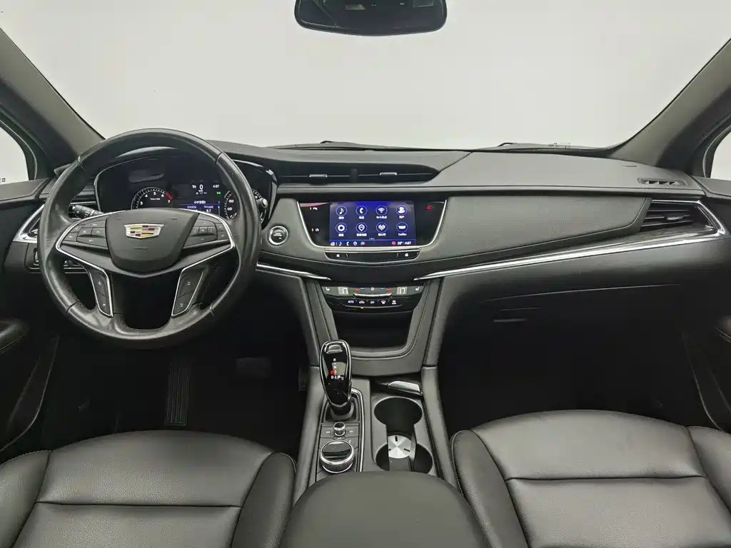 Photo 5 - Cadillac XT5