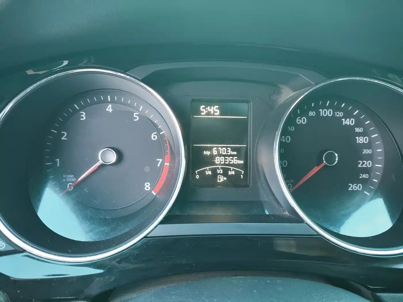 Volkswagen Sagitar 2018 1.6L Automatic Comfort фото 16