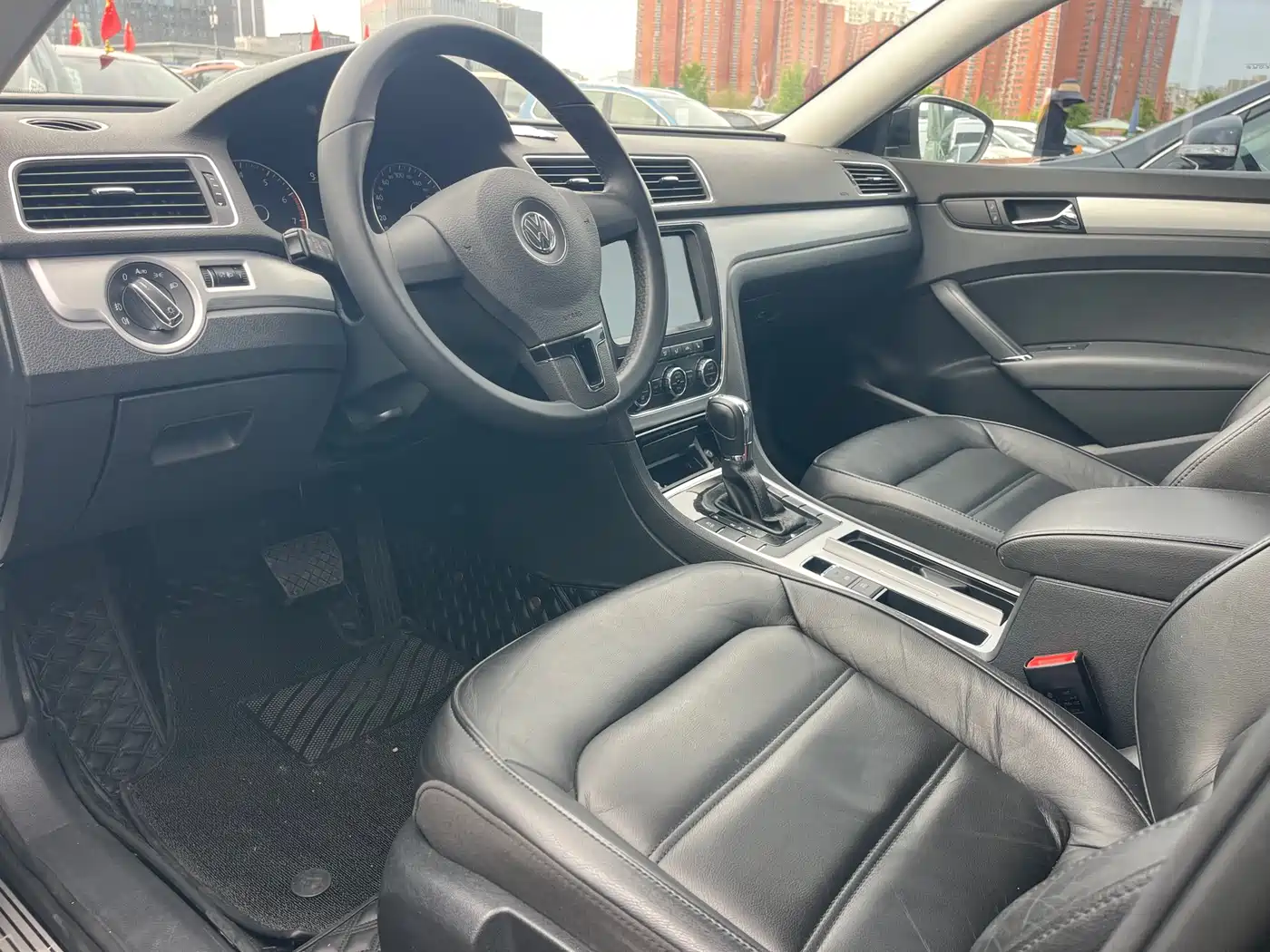 Volkswagen Passat 2013 1.8TSI DSG Zunrong фото 4
