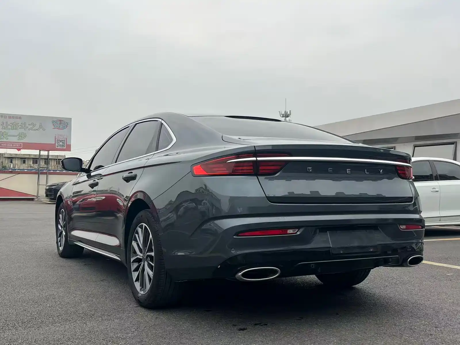 Фото 4 - Geely Preface