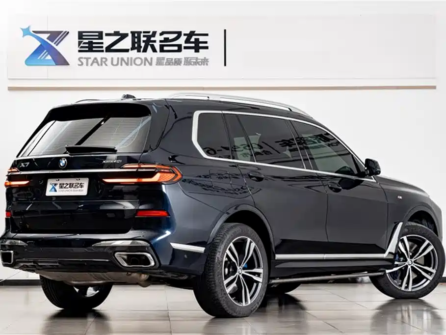 BMW X7 2023 xDrive40i Exclusive M Sport Package фото 7