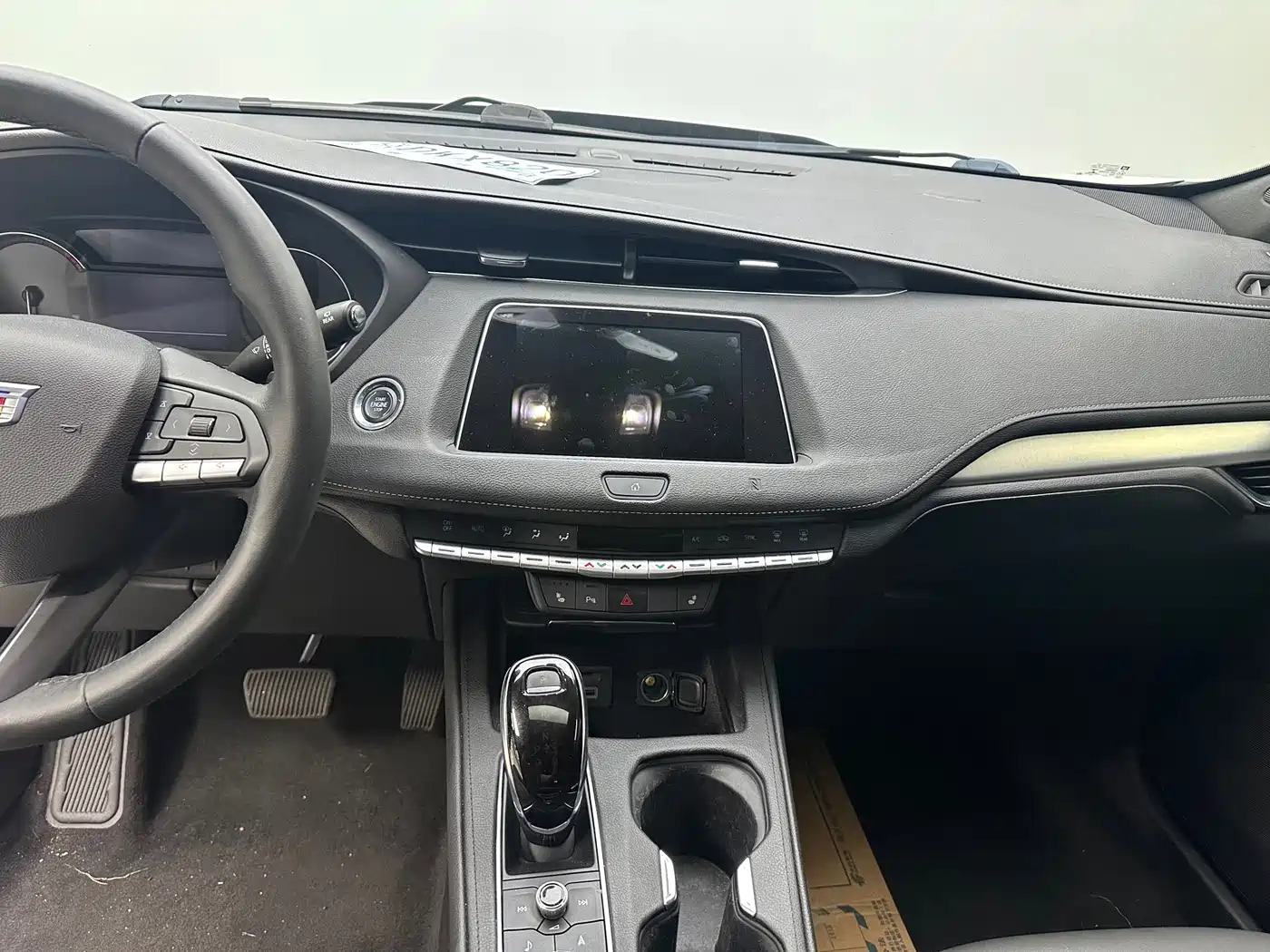 Фото 13 - Cadillac XT4