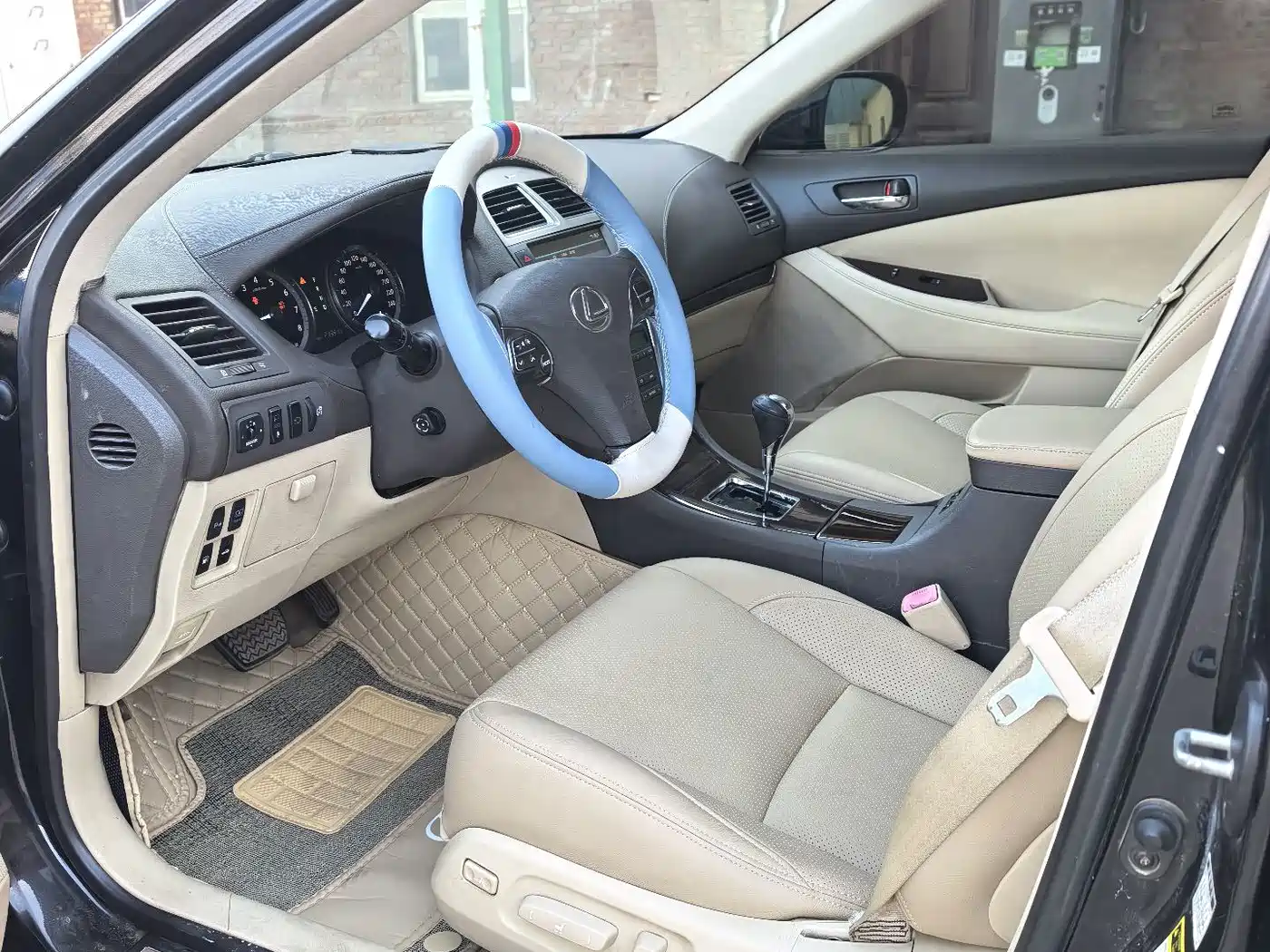 Фото 5 - Lexus ES