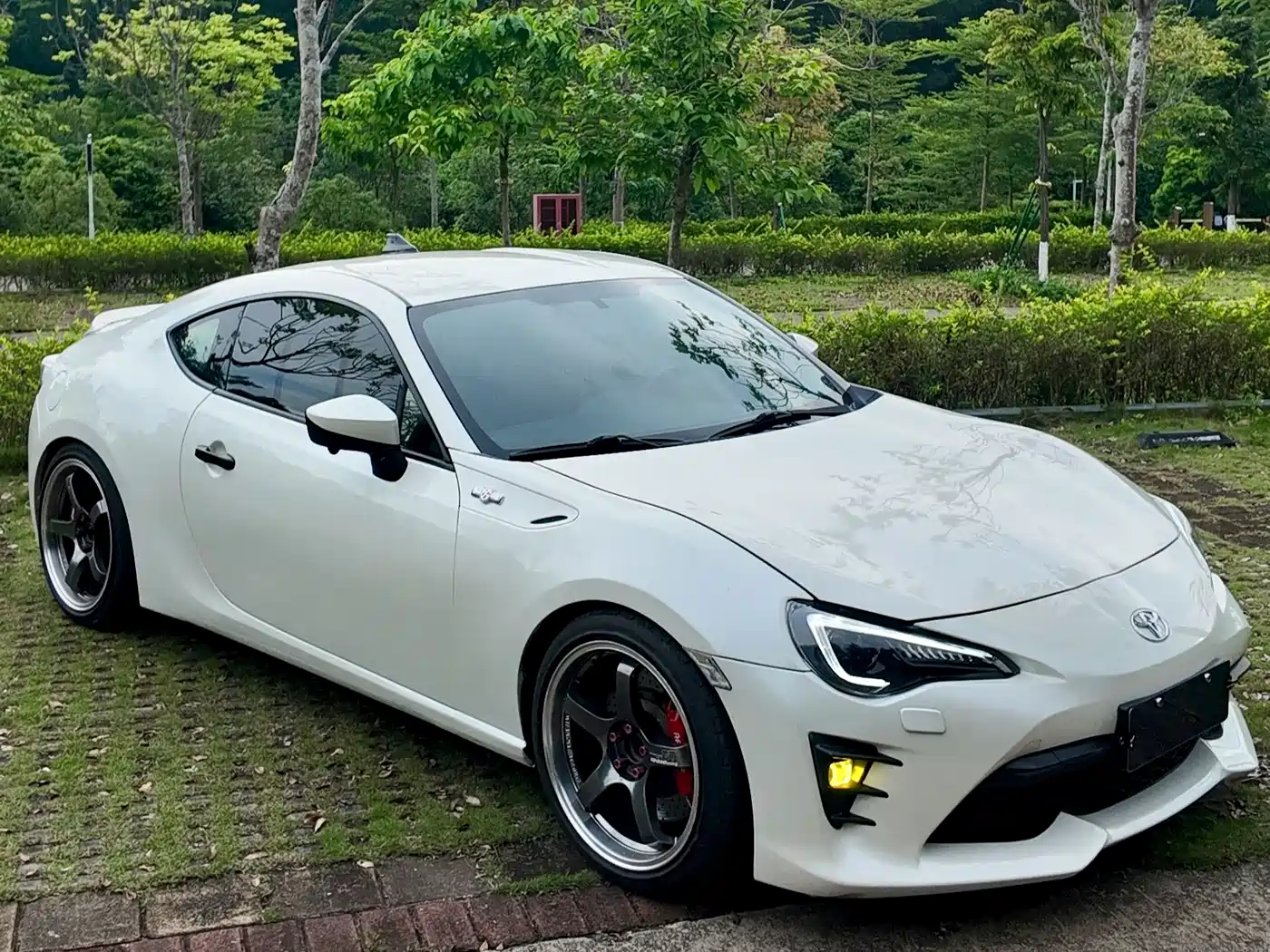 Toyota 86 2013 2.0L Automatic Luxury фото 13