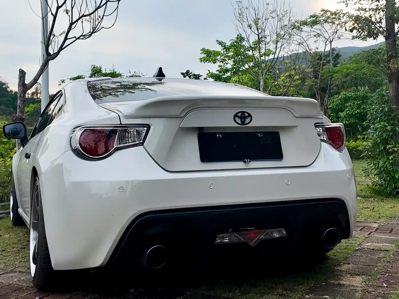 Toyota 86 2013 2.0L Automatic Luxury фото 18