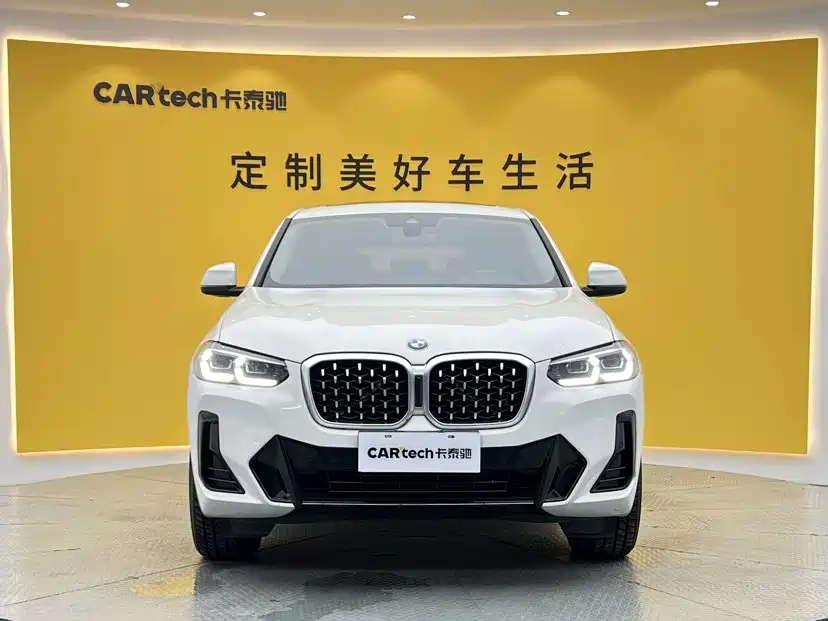 2025 BMW X4