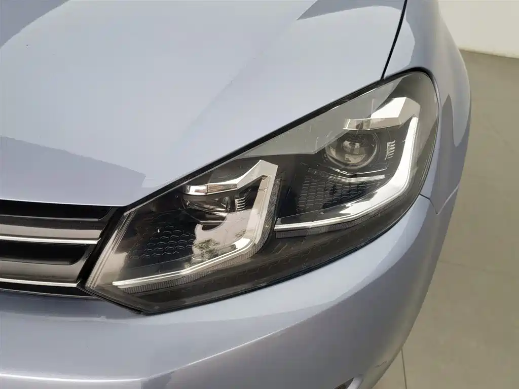 Volkswagen Golf 2012 1.6 Manual Comfort Type фото 7