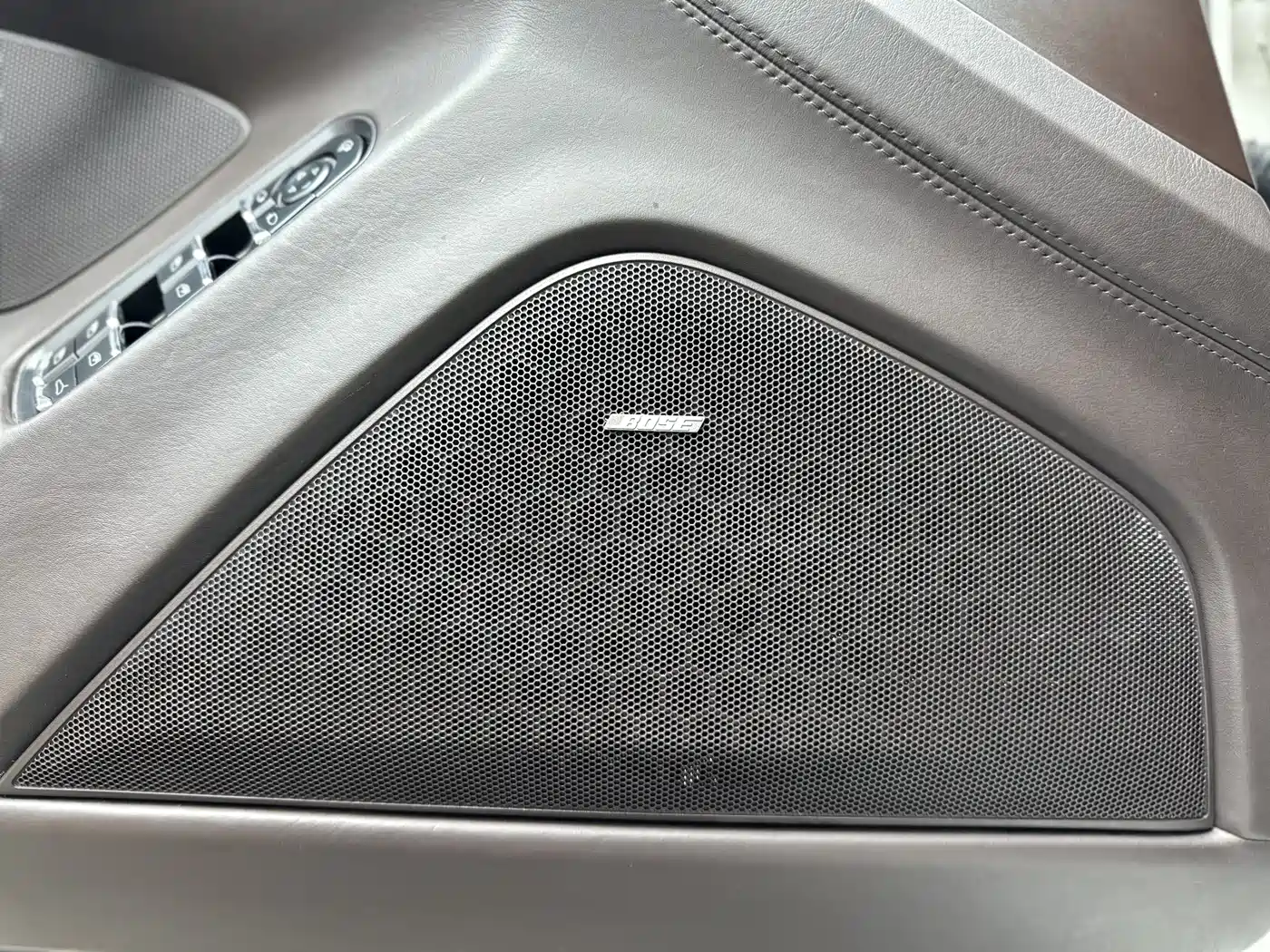 Porsche Panamera 2010 Panamera 4 3.6L фото 17