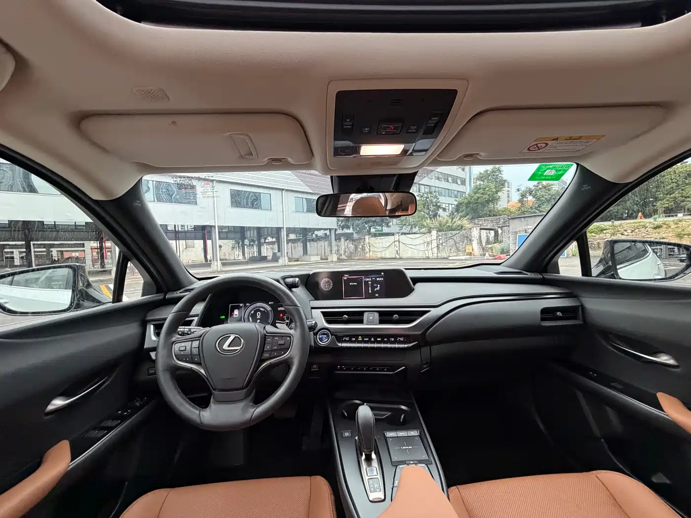 Lexus UX Electric 2020 300e Pure Yue Edition фото 6