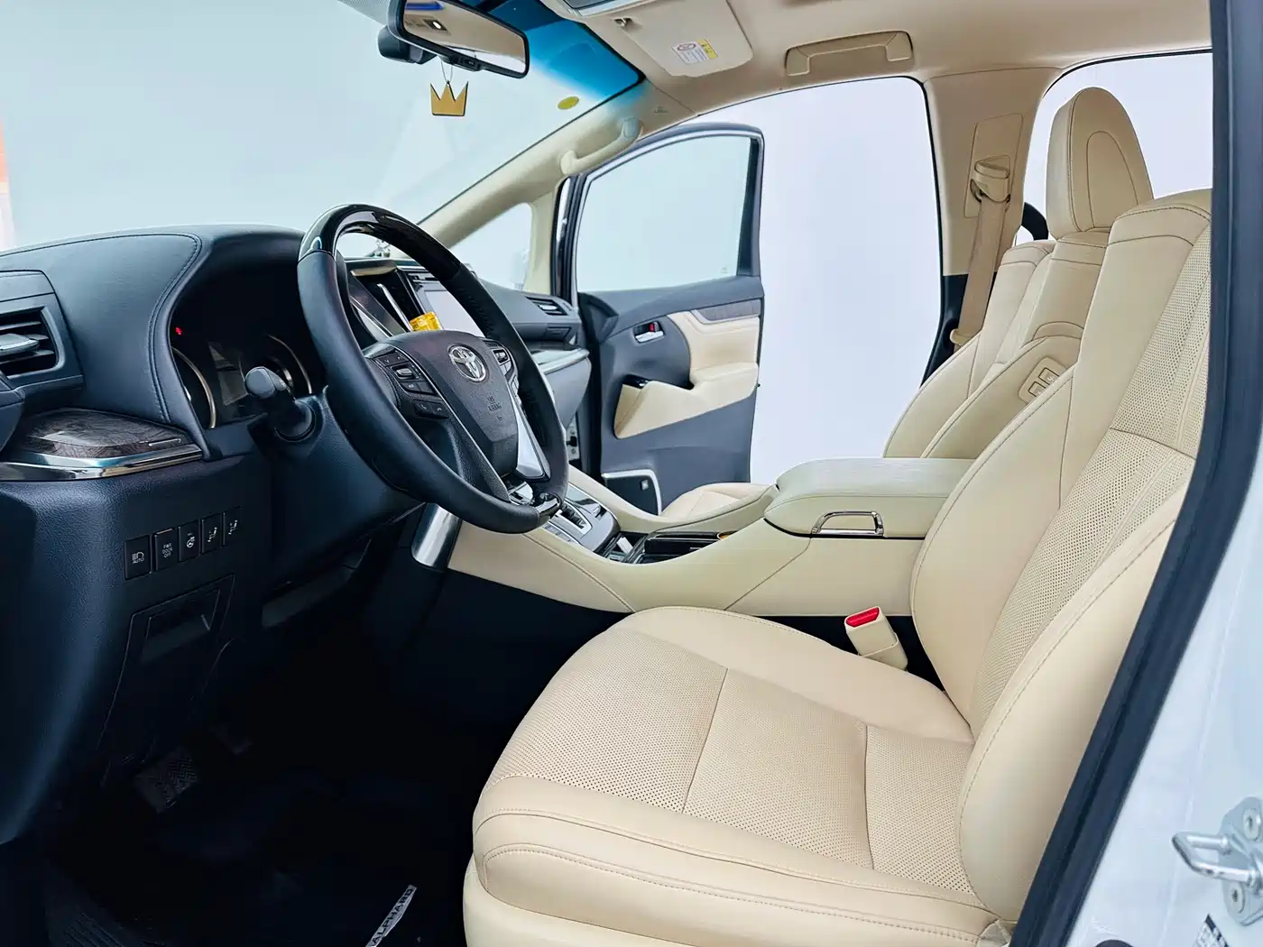 Toyota Alphard 2018 Facelift 3.5L Premium Edition фото 8