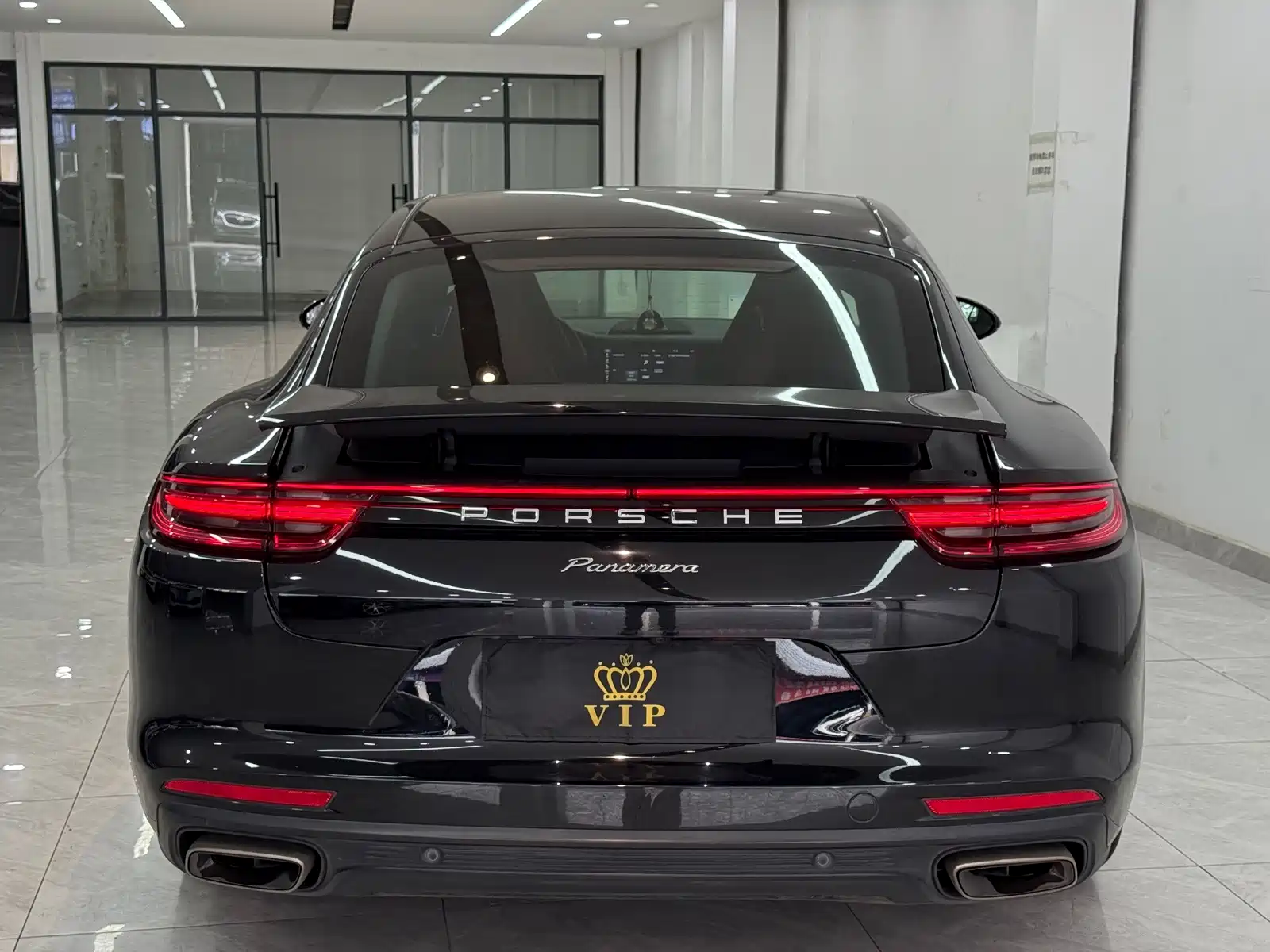 صورة 8 - Porsche Panamera