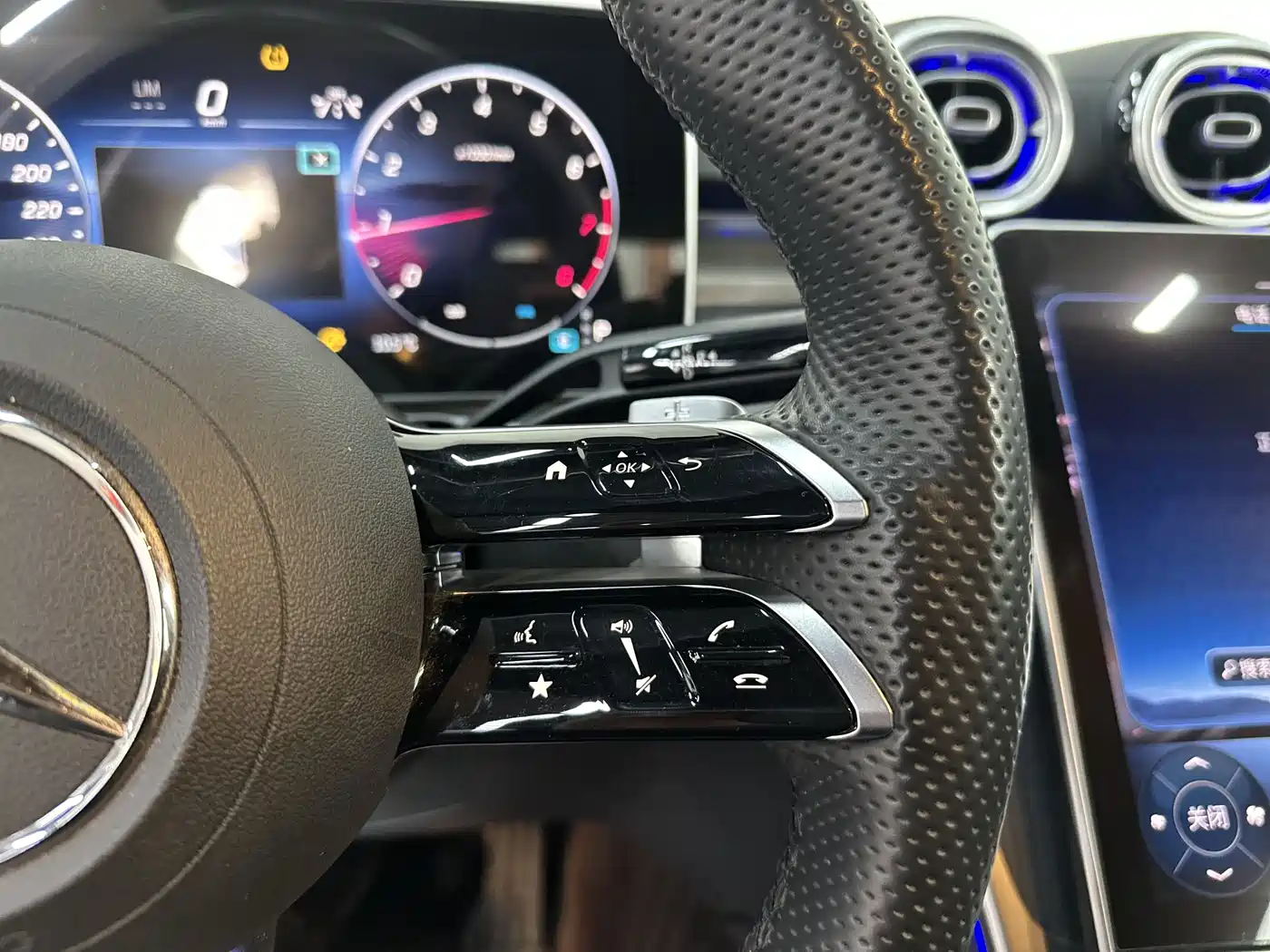 Mercedes-Benz C-Class 2023 Facelift C 260 L Sport Edition фото 7